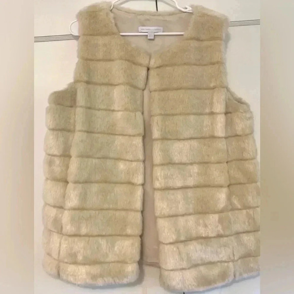 Cream Faux Fur Vest - Picture 2 of 5